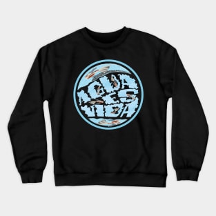 Agua es vida with fishes Crewneck Sweatshirt